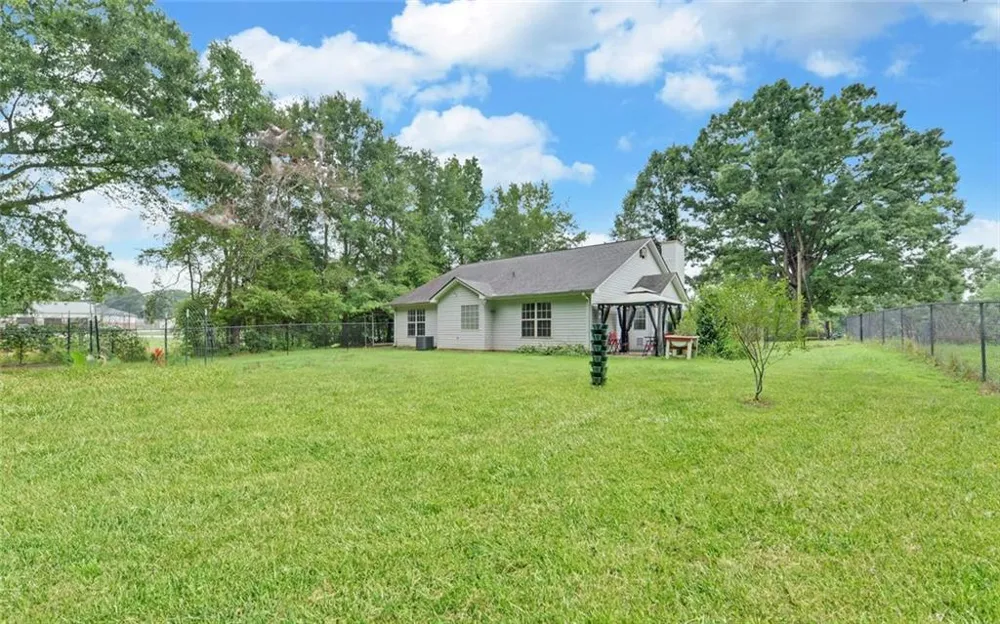 6024 Hulsey Road Clermont, GA 30527