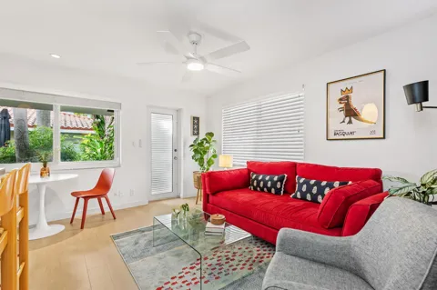 615 NE 10TH AVENUE #101B