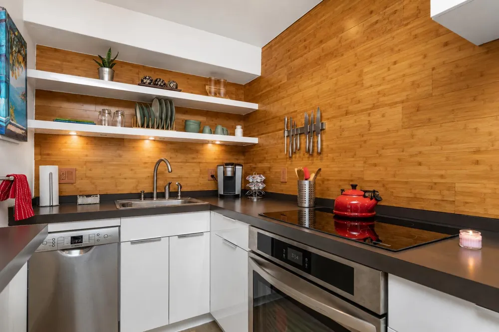 615 NE 10TH AVENUE #101B Fort Lauderdale, FL 33304