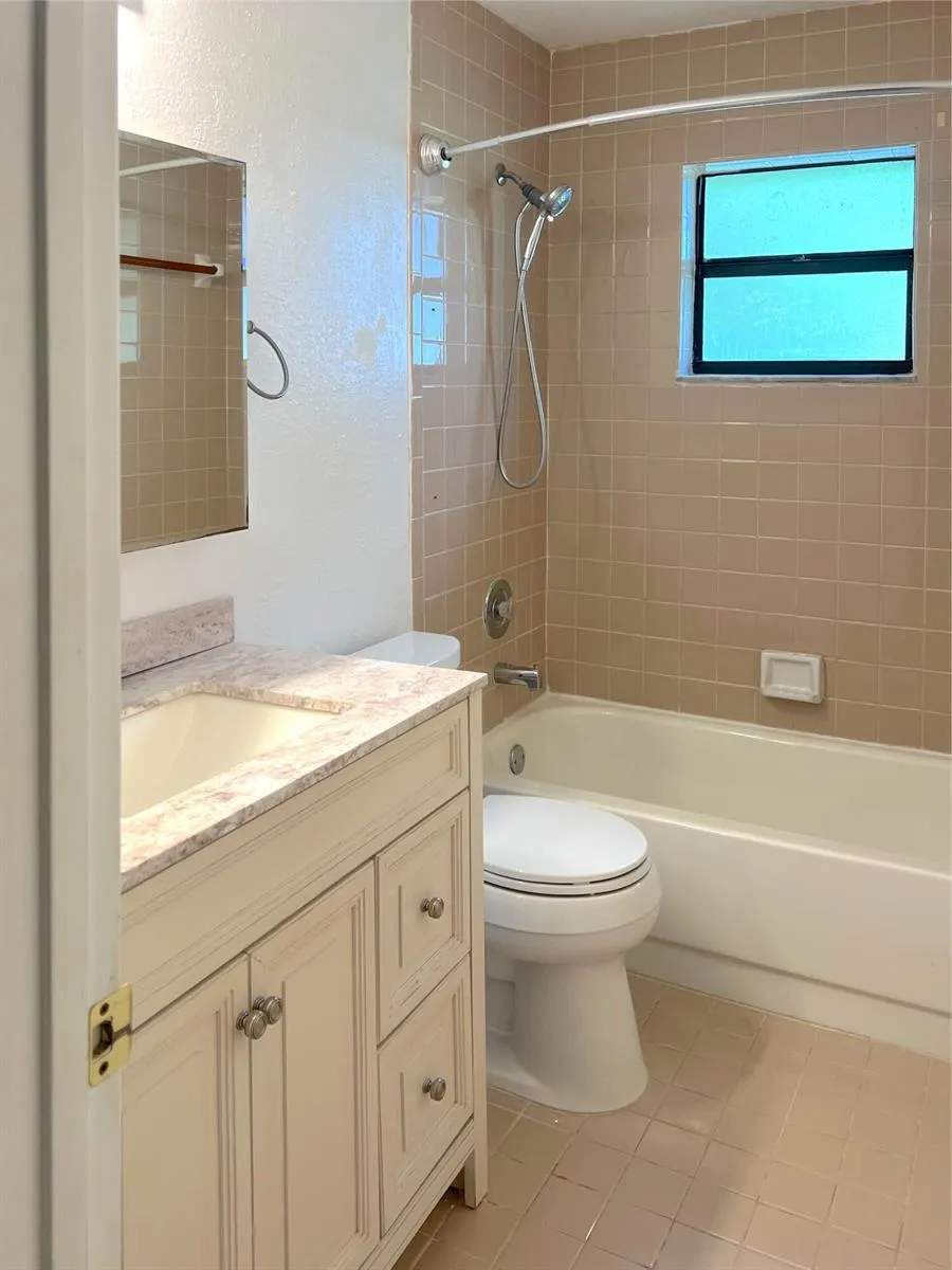 3692 NW 95TH TERRACE #7M Sunrise, FL 33351