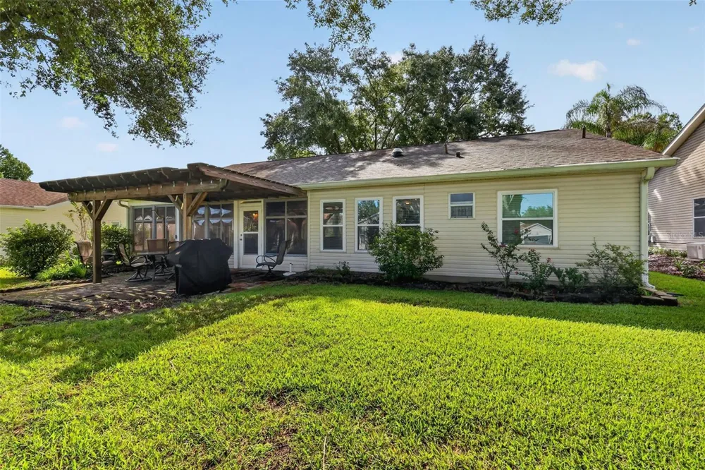 25333 RIVER CREST DRIVE Leesburg, FL 34748
