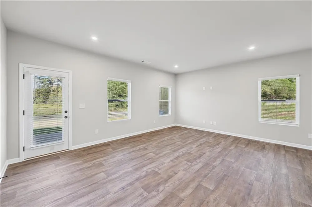 329 Rolling Green Road Adairsville, GA 30103