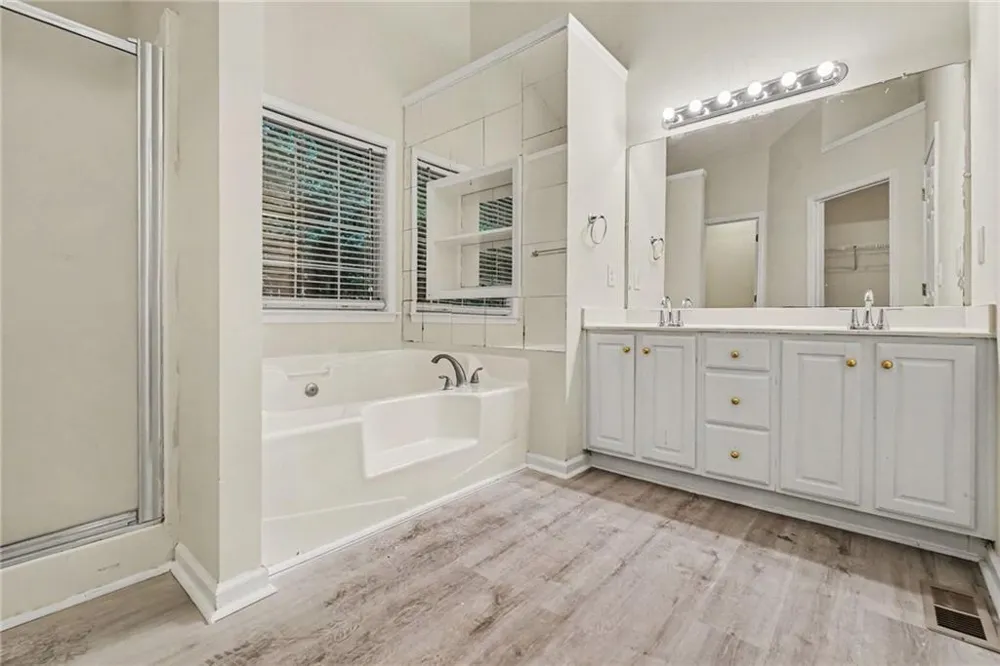245 London Lane Hiram, GA 30141