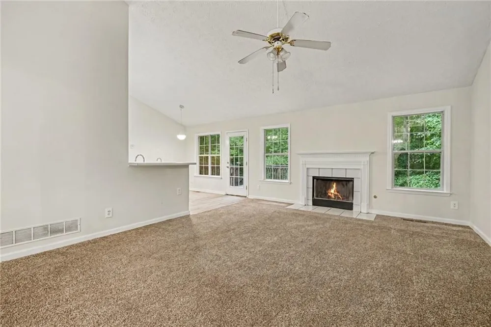 245 London Lane Hiram, GA 30141