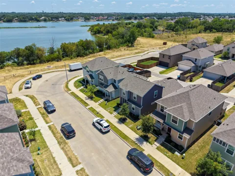5724 Topwater Trail
