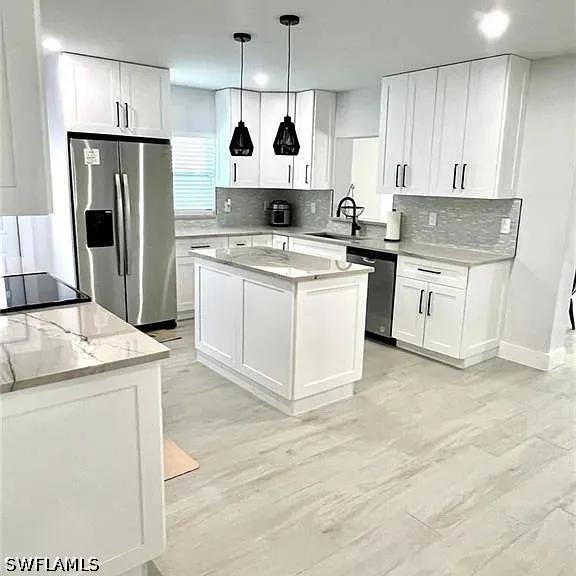 Davis Boulevard Fort Myers, FL 33905