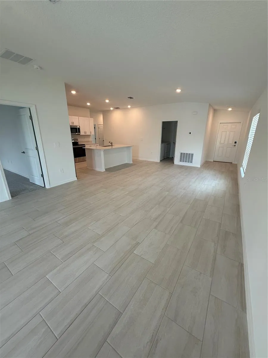 32985 TWIN FLOWER AVE Wesley Chapel, FL 33545