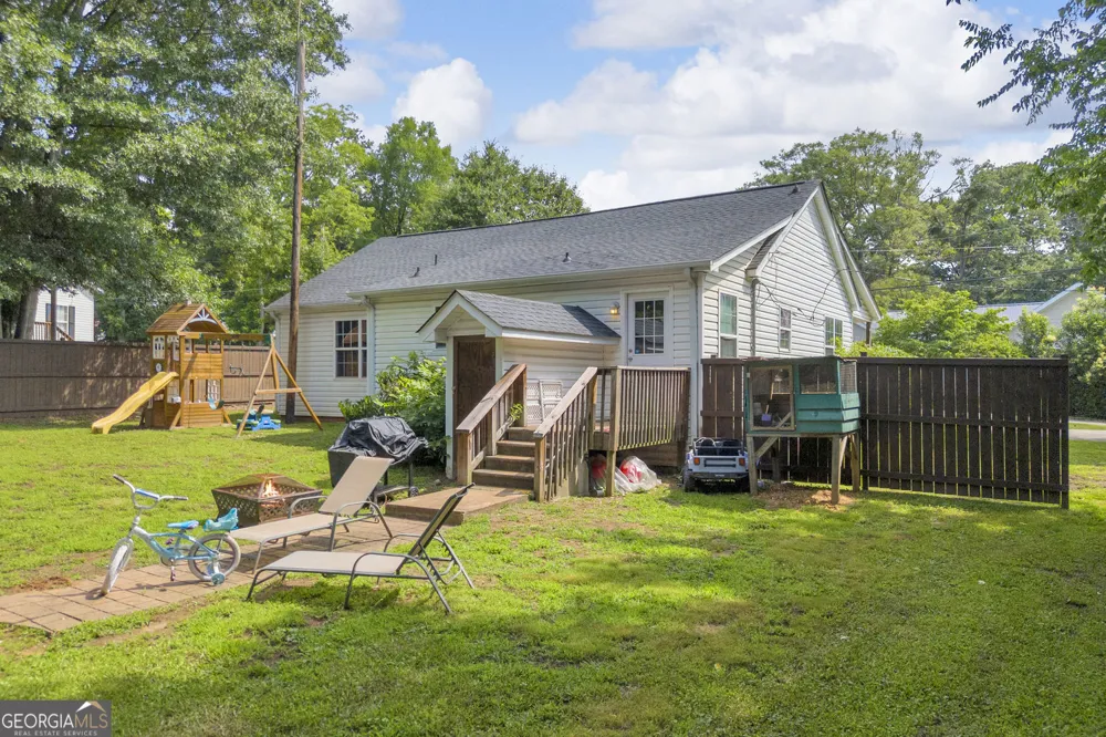 43 Hood ST Commerce, GA 30529