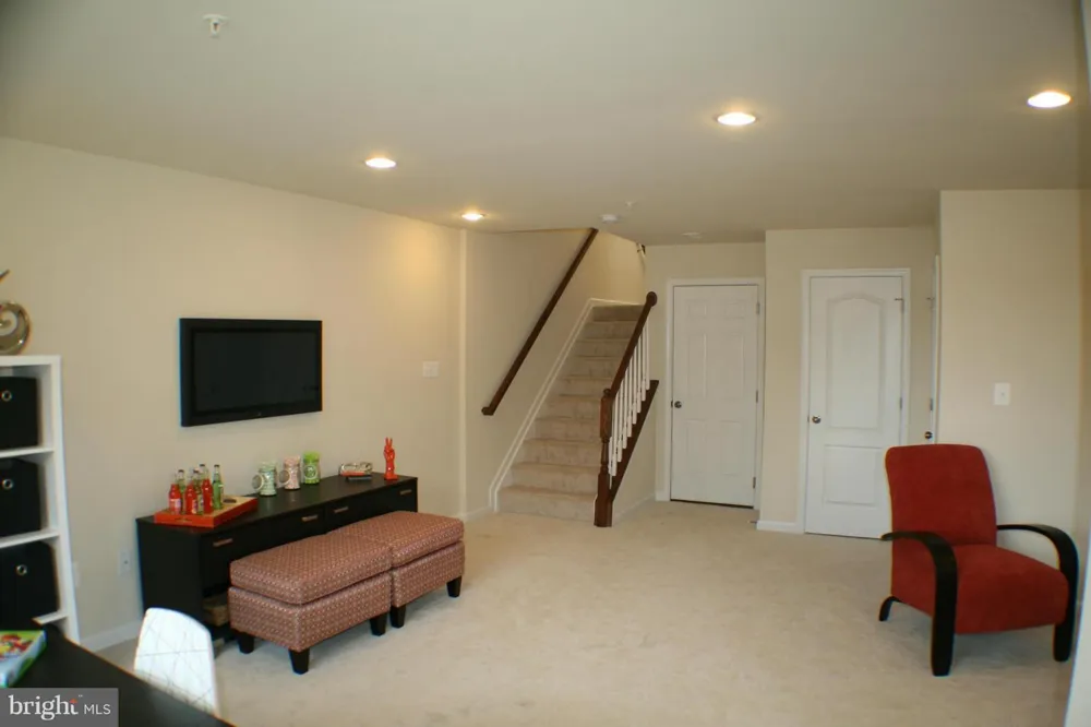1610 SUN HIGH TERRACE Severn, MD 21144