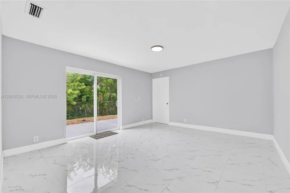 8500 SW 20th St North Lauderdale, FL 33068