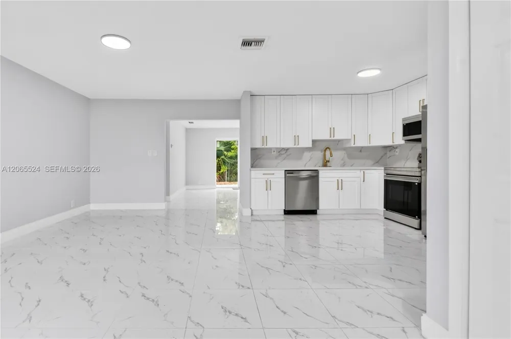 8500 SW 20th St North Lauderdale, FL 33068