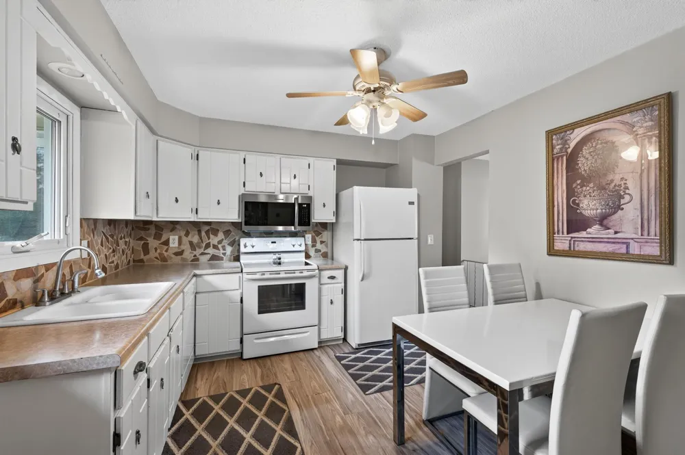 6364 Dawn Way Inver Grove Heights, MN 55076