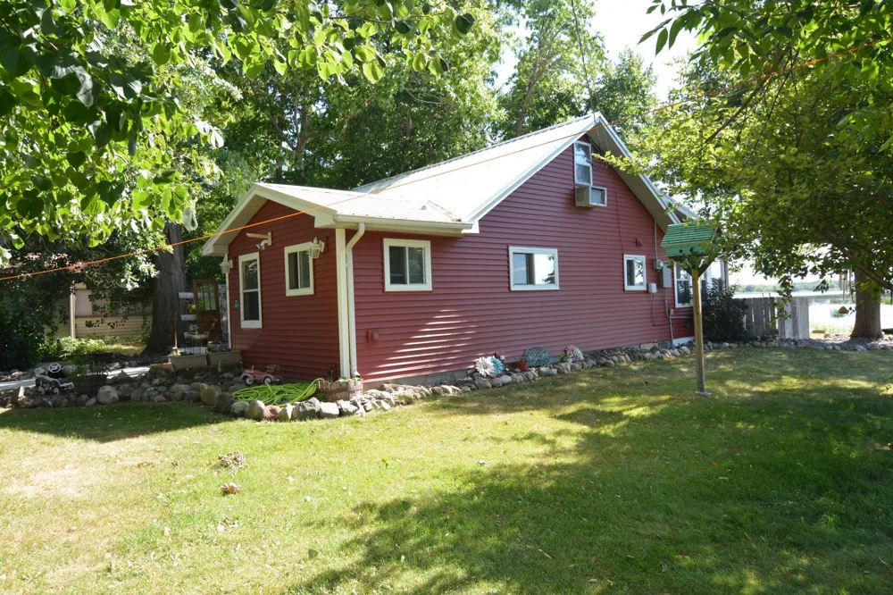 1215 Lake Shore Boulevard Wahkon, MN 56386