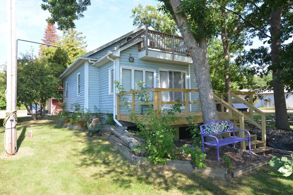 1215 Lake Shore Boulevard Wahkon, MN 56386