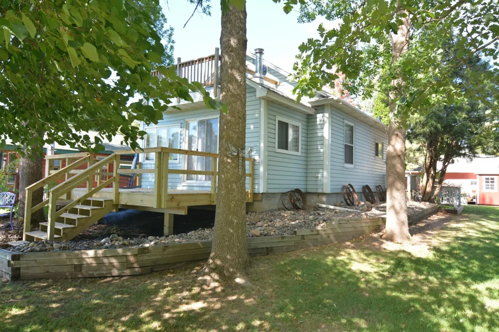 1215 Lake Shore Boulevard Wahkon, MN 56386