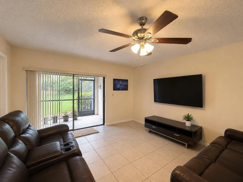 9601 RIVERSIDE DRIVE #A5 Coral Springs, FL 33071