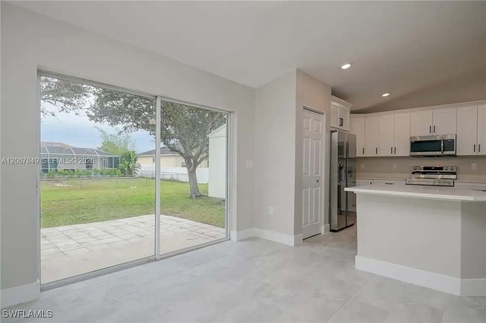204 El Dorado Blvd N Cape Coral, FL 33993
