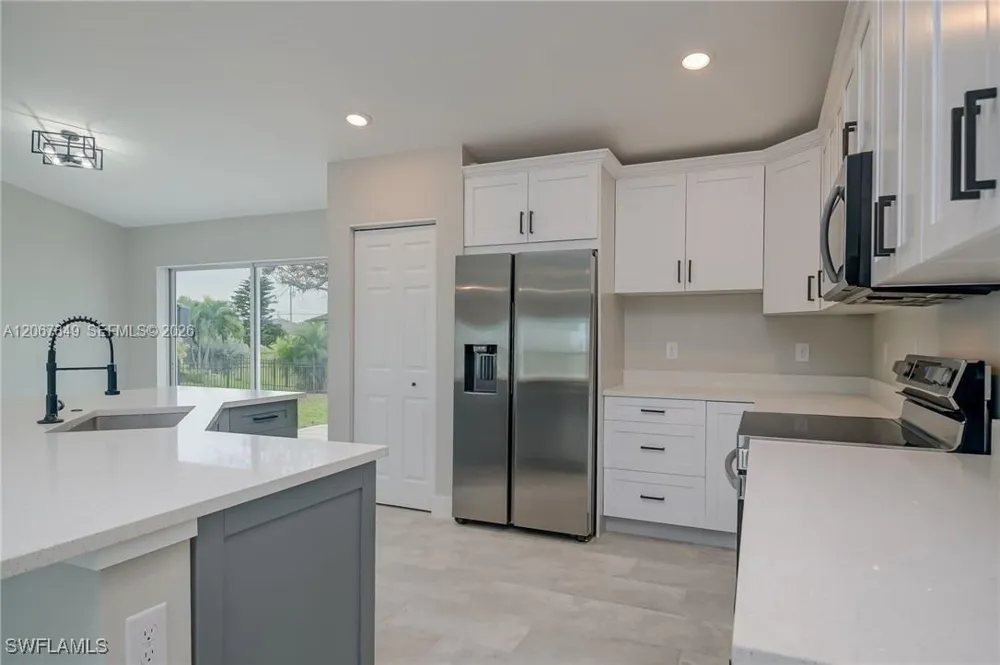 204 El Dorado Blvd N Cape Coral, FL 33993