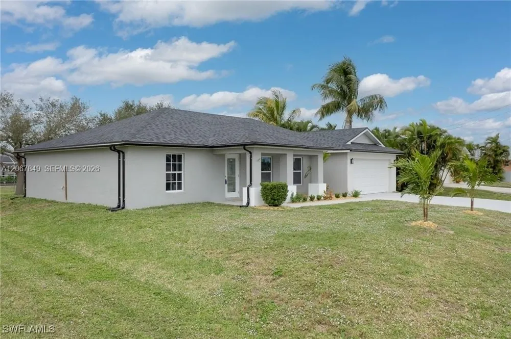 204 El Dorado Blvd N Cape Coral, FL 33993