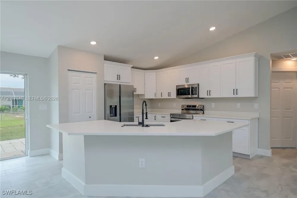 204 El Dorado Blvd N Cape Coral, FL 33993
