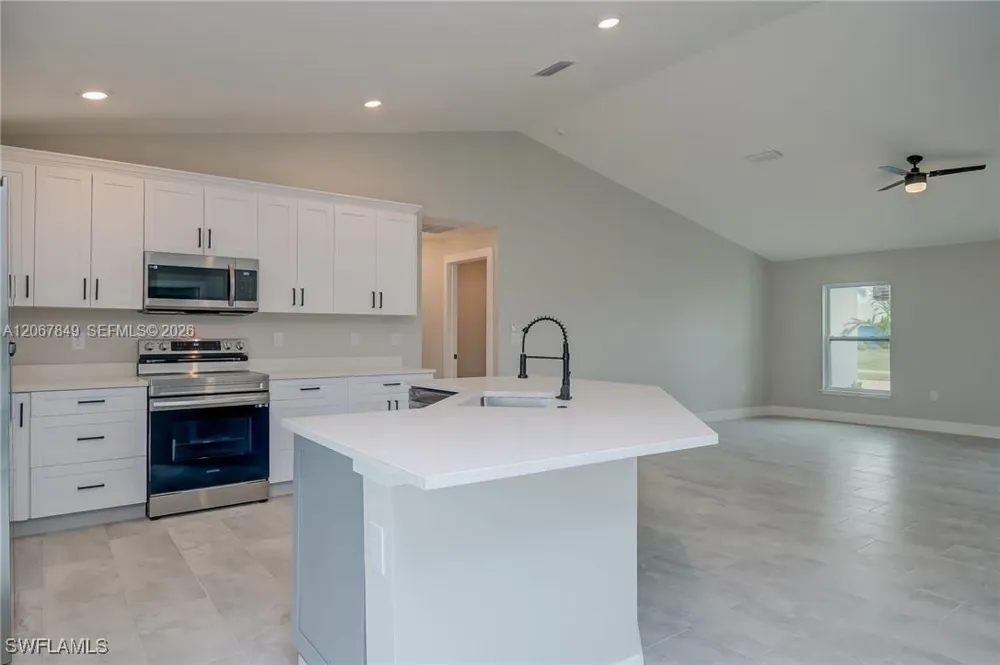 204 El Dorado Blvd N Cape Coral, FL 33993