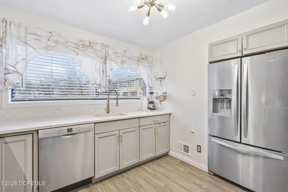 424 Tall Oak Lane Hillsborough, NJ 08844