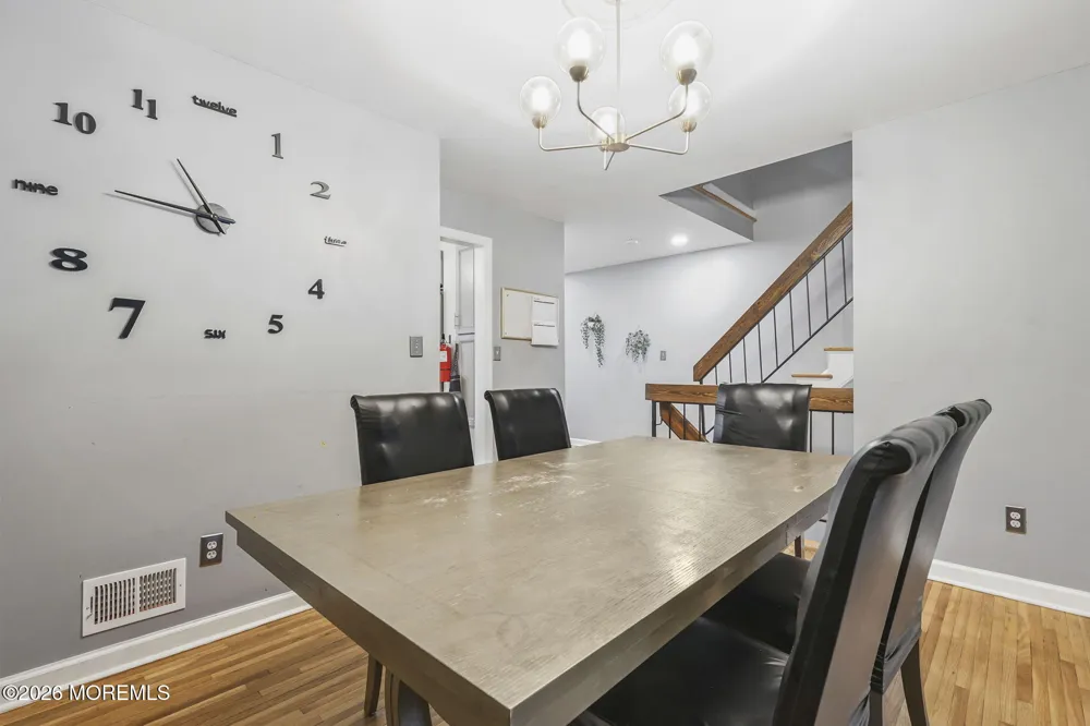 424 Tall Oak Lane Hillsborough, NJ 08844