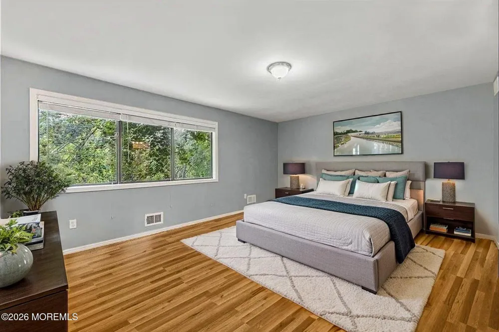424 Tall Oak Lane Hillsborough, NJ 08844