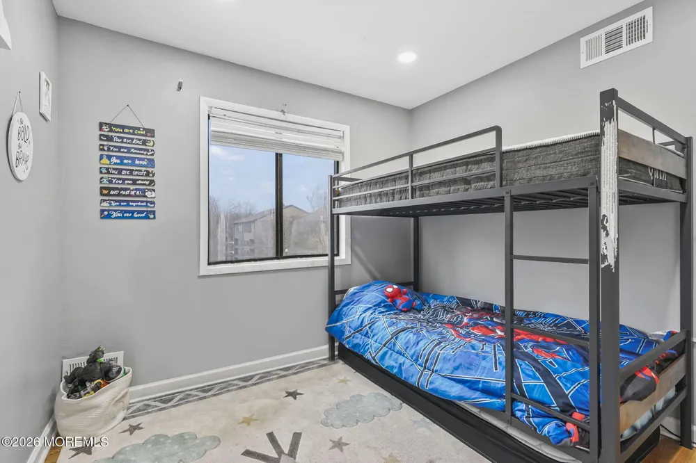 424 Tall Oak Lane Hillsborough, NJ 08844