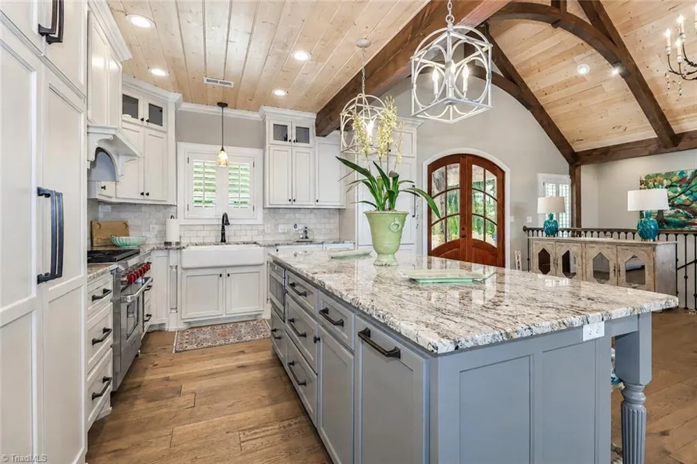 777 Green Hill Road Blowing Rock, NC 28605