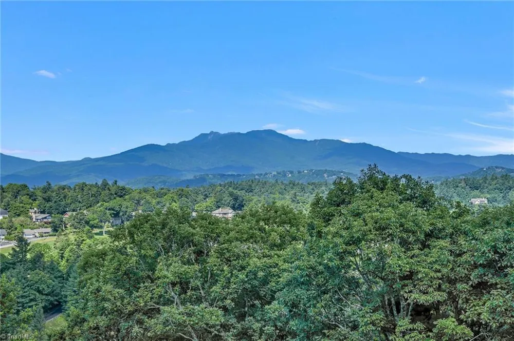 777 Green Hill Road Blowing Rock, NC 28605