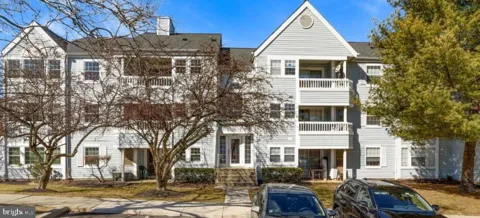 8371 MONTGOMERY RUN ROAD SE #J