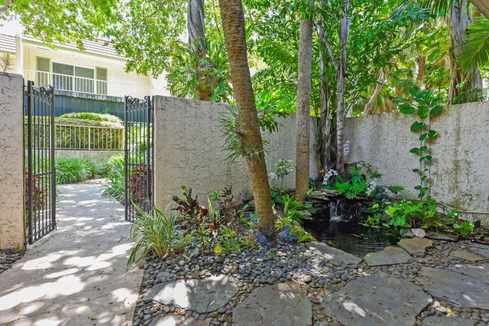 1172 Hillsboro Mile #2-4 Hillsboro Beach, FL 33062