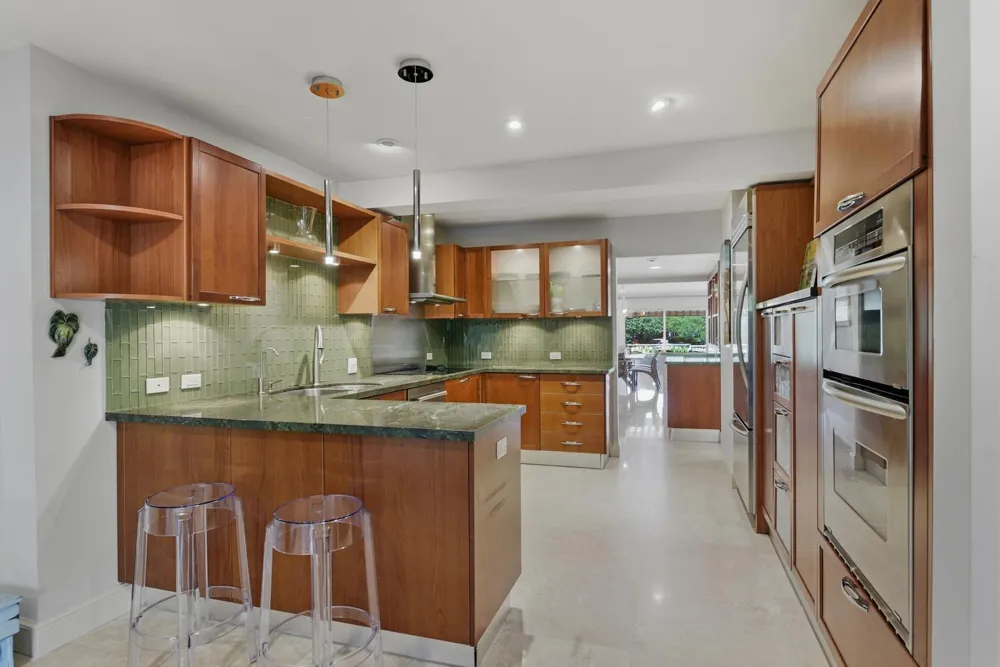 1172 Hillsboro Mile #2-4 Hillsboro Beach, FL 33062