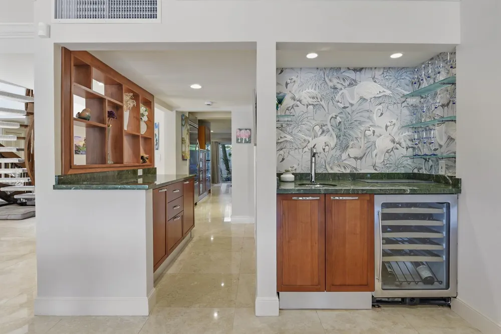 1172 Hillsboro Mile #2-4 Hillsboro Beach, FL 33062