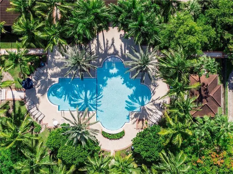 8020 NOB HILL ROAD #206 Tamarac, FL 33321