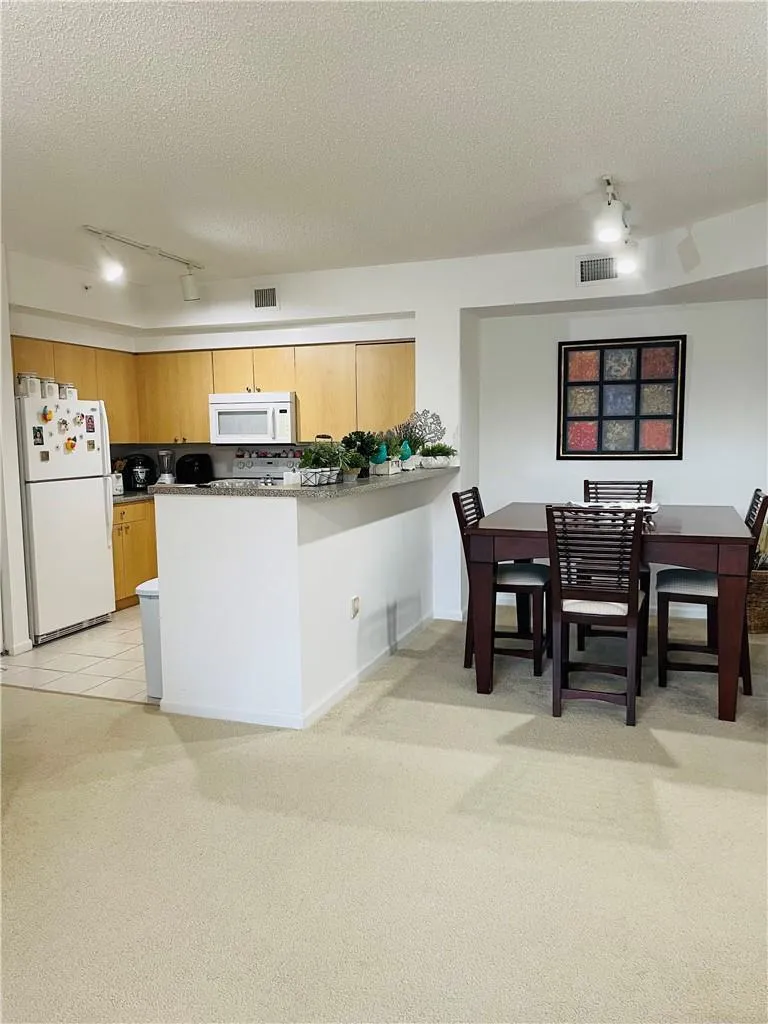 8020 NOB HILL ROAD #206 Tamarac, FL 33321