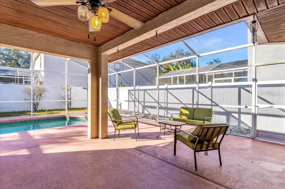 111 PINEWOOD DRIVE Davenport, FL 33896