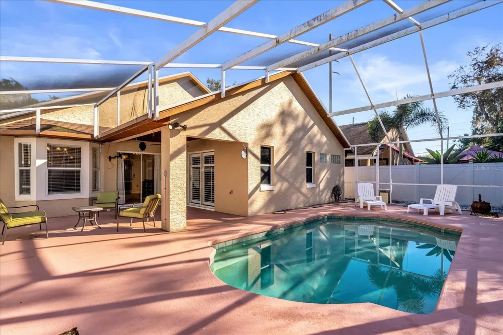 111 PINEWOOD DRIVE Davenport, FL 33896