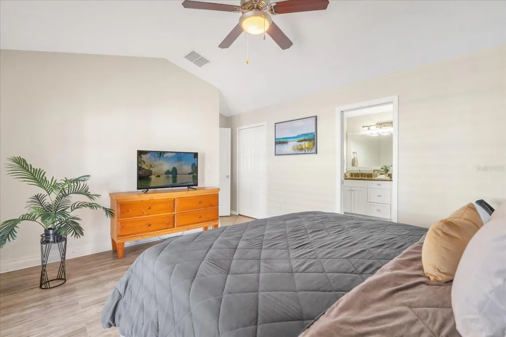 111 PINEWOOD DRIVE Davenport, FL 33896