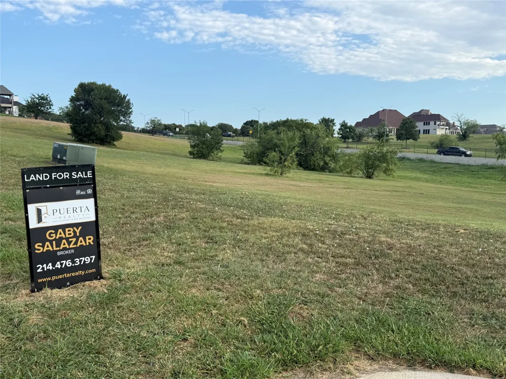 435 Breezeway Court Cedar Hill, TX 75104