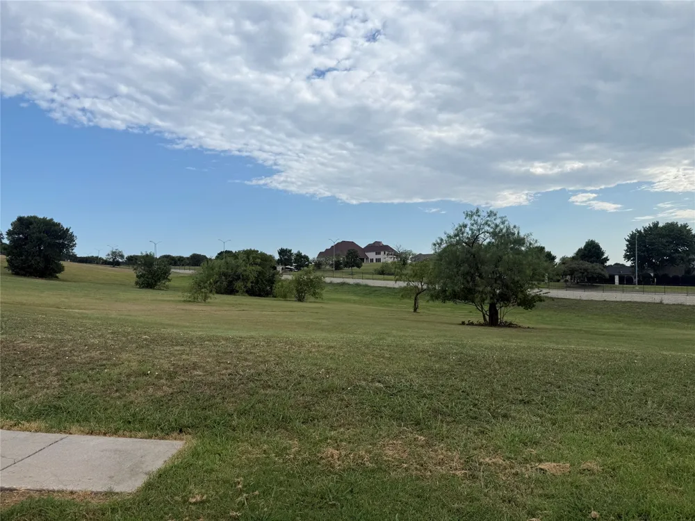 435 Breezeway Court Cedar Hill, TX 75104