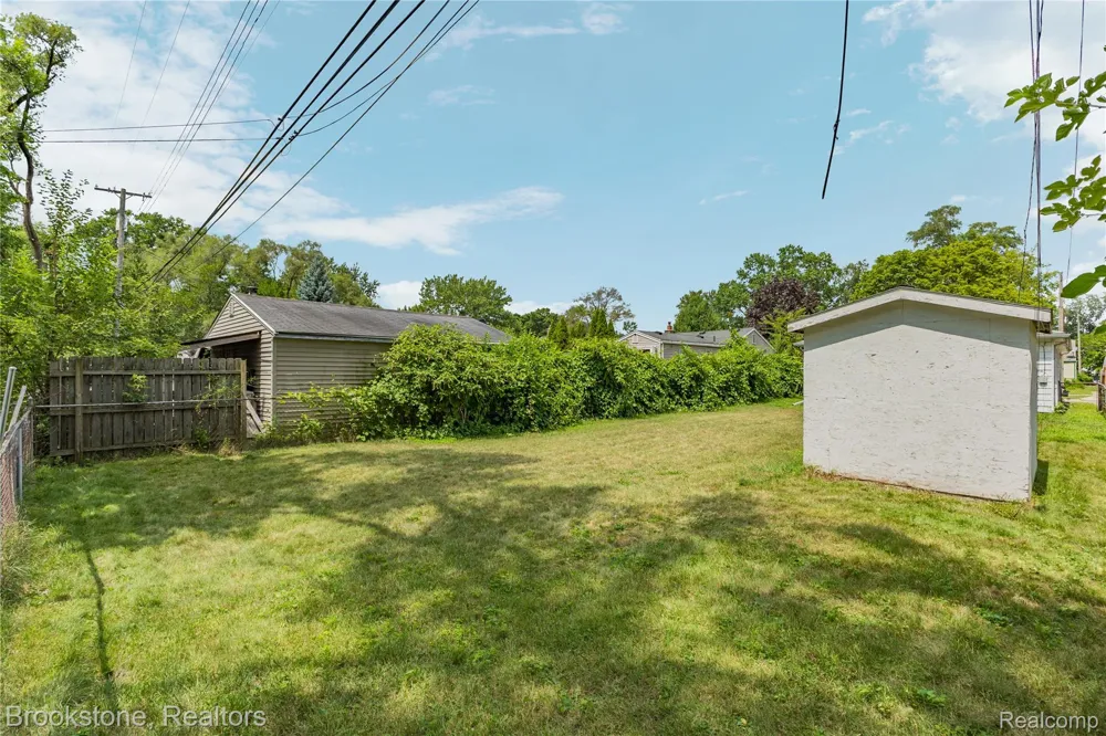24089 Hopkins Street Dearborn Heights City, MI 48125