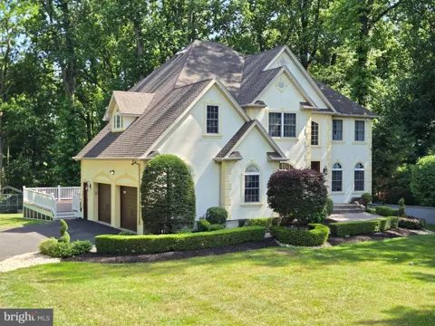 112 BEACON HILL ROAD