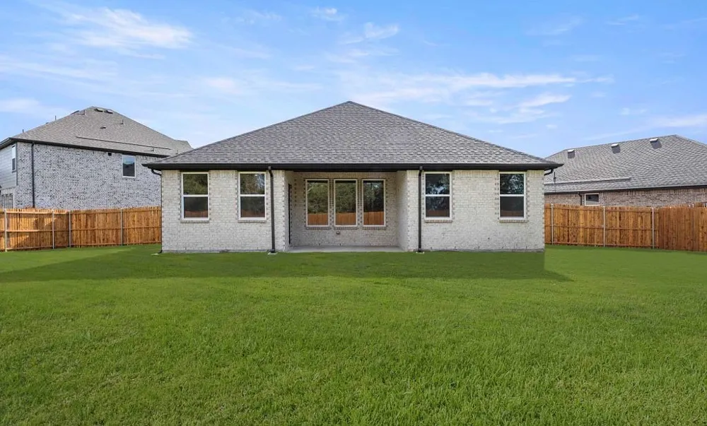 2203 Washington Street Princeton, TX 75407