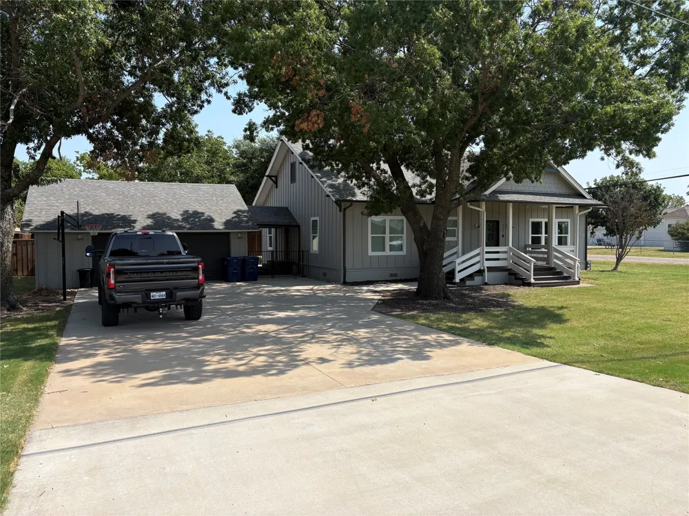 300 W Main Street Gunter, TX 75058