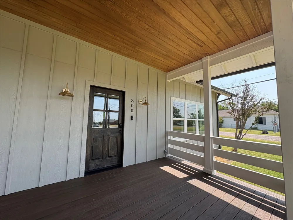 300 W Main Street Gunter, TX 75058