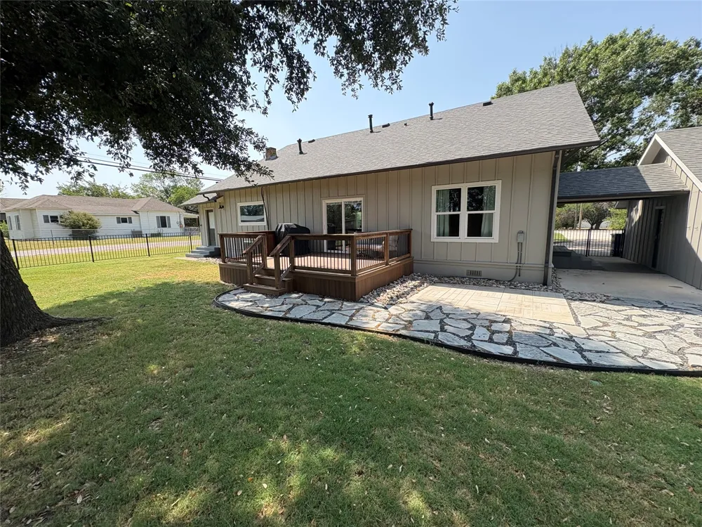 300 W Main Street Gunter, TX 75058