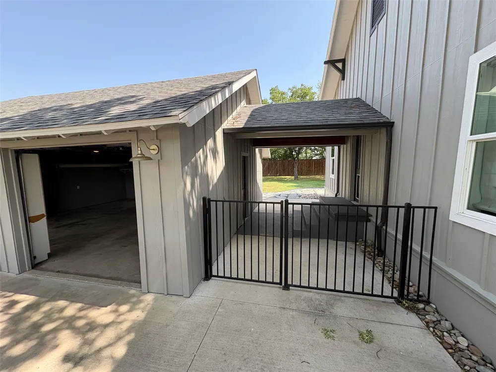 300 W Main Street Gunter, TX 75058