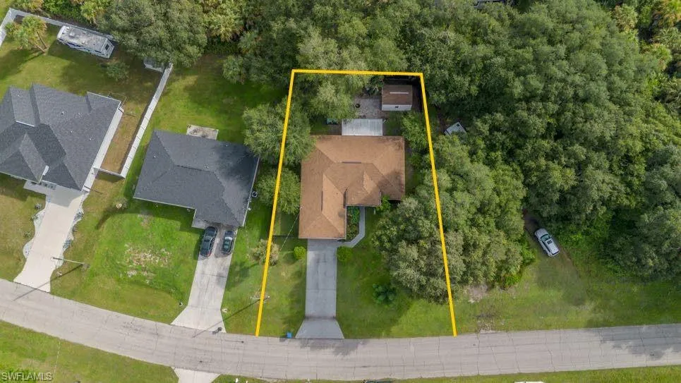 1098 Mission Lane Labelle, FL 33935